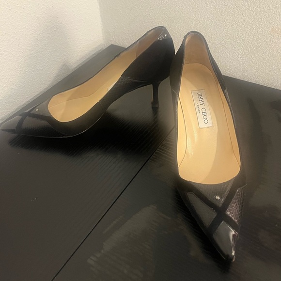 Jimmy Choo Black Snakeskin & Suede Pumps 👠 - Picture 5 of 11